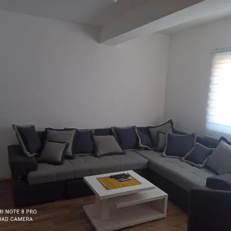 Lejlighed Malevilla *